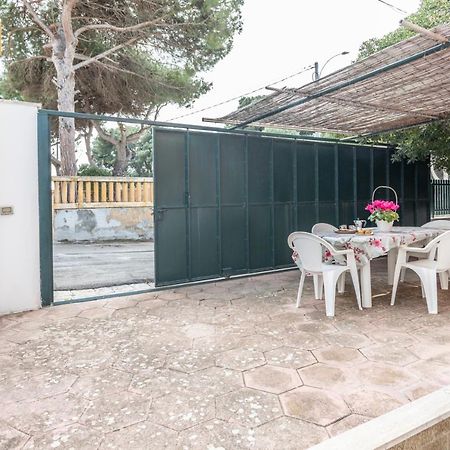 Villetta Bianca Sulla Spiaggia - Apulia Home ガリポリ エクステリア 写真