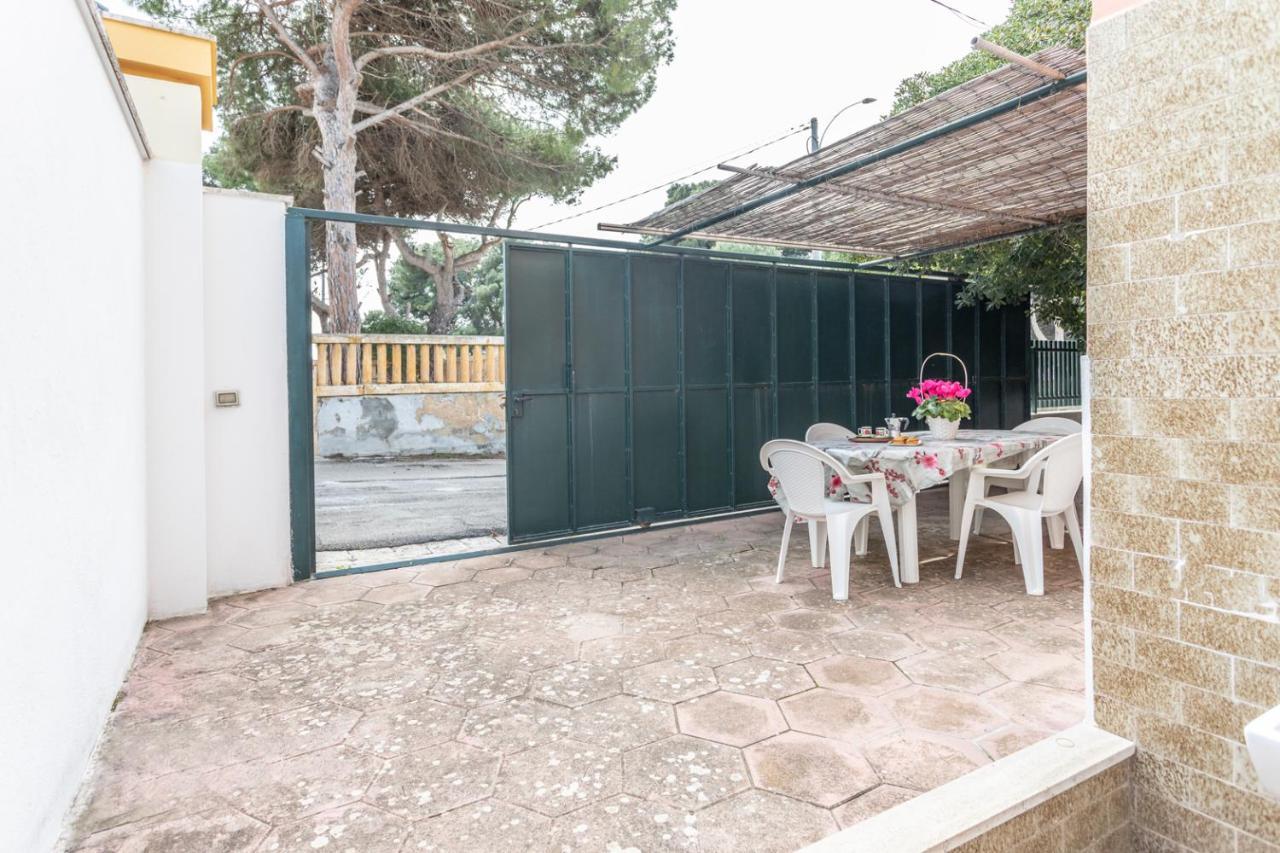 Villetta Bianca Sulla Spiaggia - Apulia Home ガリポリ エクステリア 写真