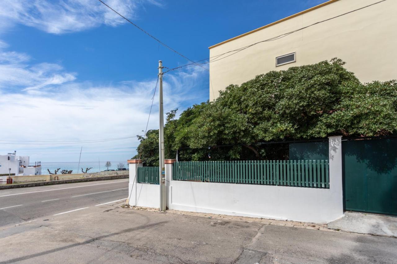 Villetta Bianca Sulla Spiaggia - Apulia Home ガリポリ エクステリア 写真