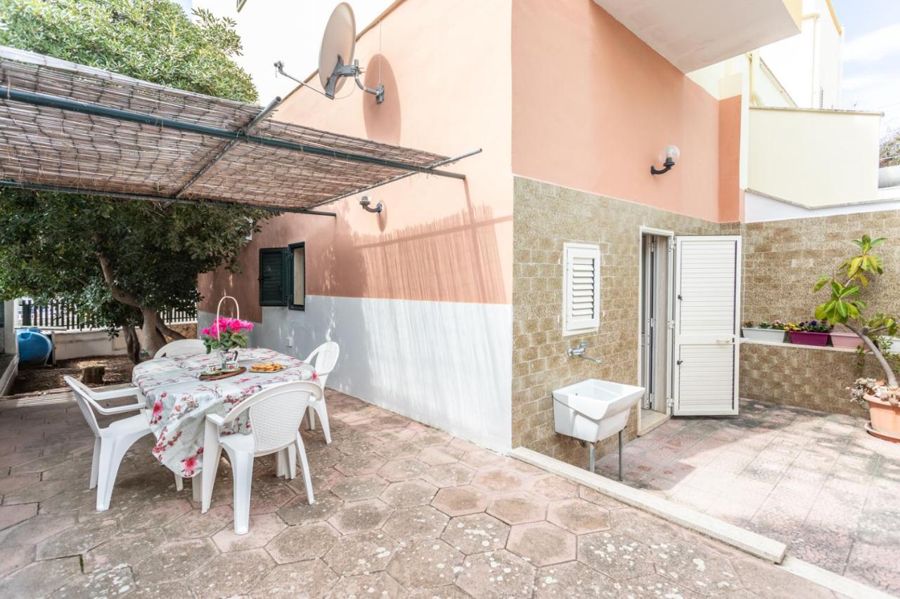 Villetta Bianca Sulla Spiaggia - Apulia Home ガリポリ エクステリア 写真