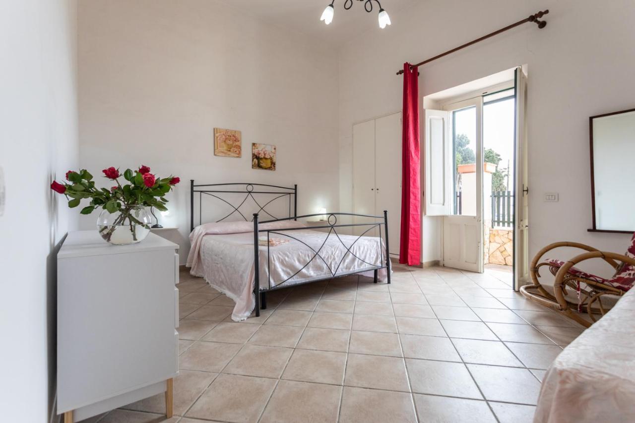 Villetta Bianca Sulla Spiaggia - Apulia Home ガリポリ エクステリア 写真