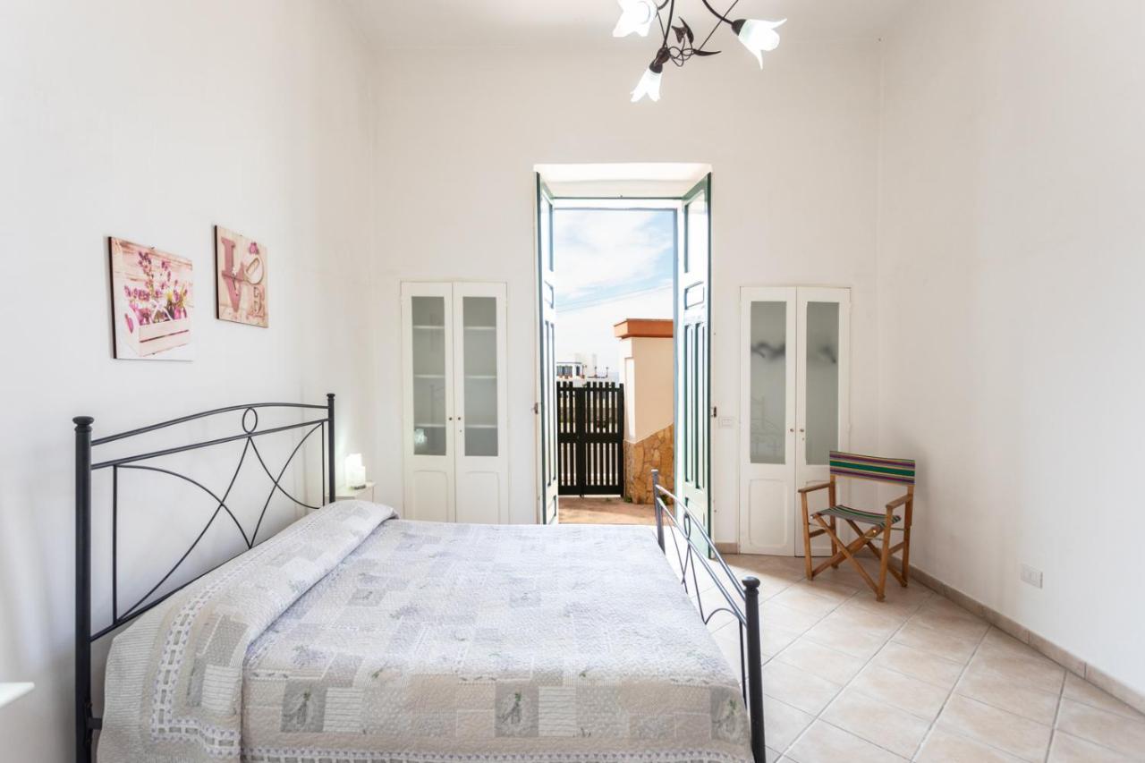 Villetta Bianca Sulla Spiaggia - Apulia Home ガリポリ エクステリア 写真